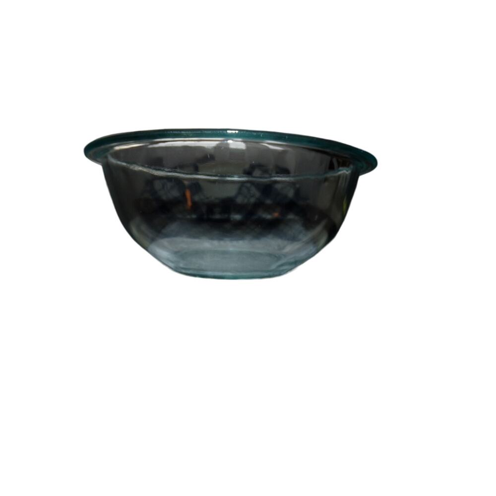 Pyrex 1.5 qt mixing bowl Microwave‎ safe. Nests with other bowls